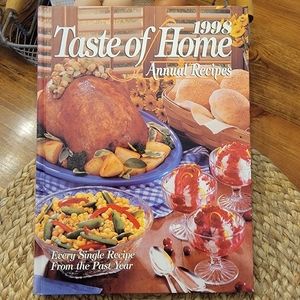 LIKE NEW!! 1998 Taste of Home Annual Cookbook